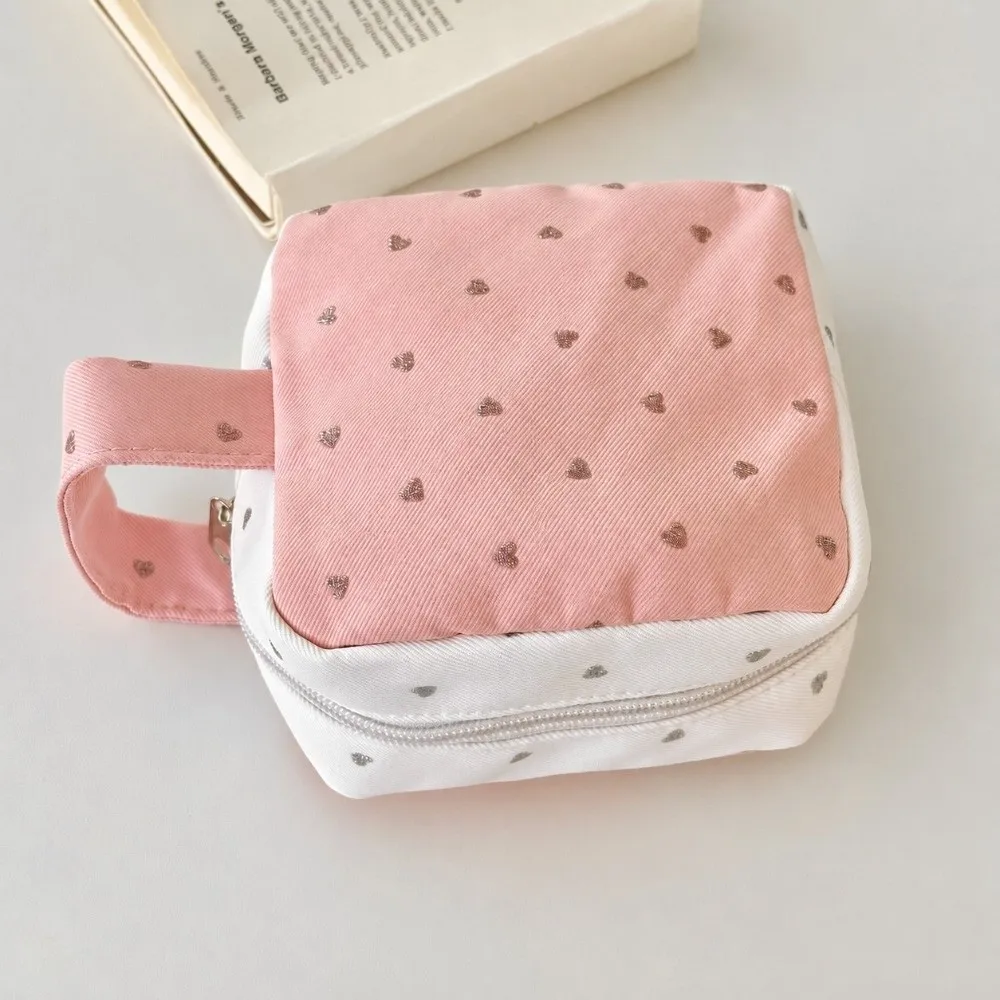 1Pc Cute Heart Print Makeup Bag Portable Square Mini Storage Pouch Multi-use Sanitary Pad Bag Daily Travel Use