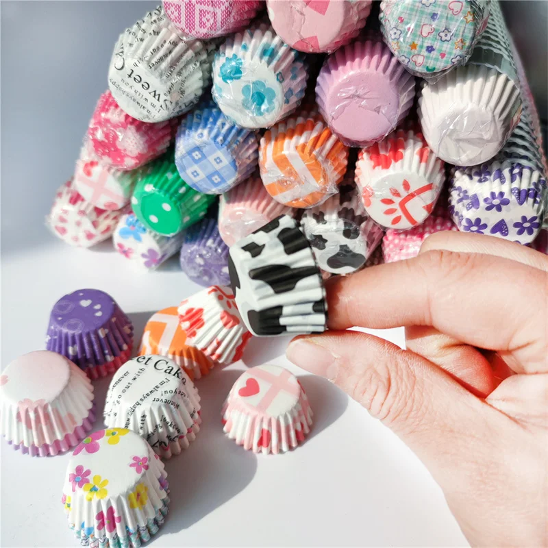 2.5cm Colourful Patterned Baking Cake Tray 500pcs Round Paper Cupcake Cases Set
