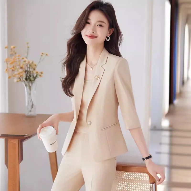 

Fashion Small Girl Slim Temperament Leggings2024Spring and Summer New Business Suit Women's Short Suit Suit