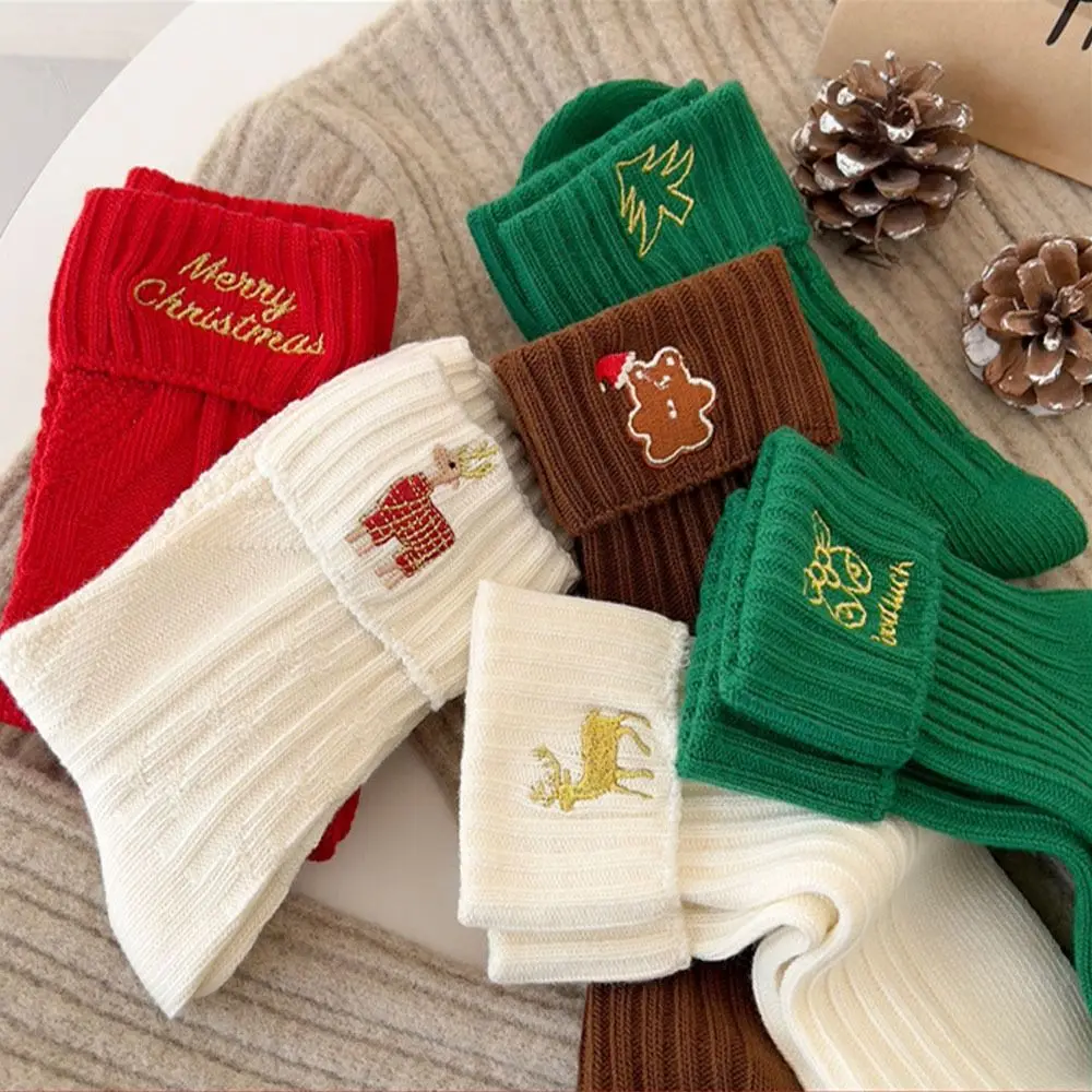 

Breathable Cotton Christmas Embroidery Socks Elk Bell Cartoon Hosiery Letter Christmas Tree Mid-Tube Socks Girls
