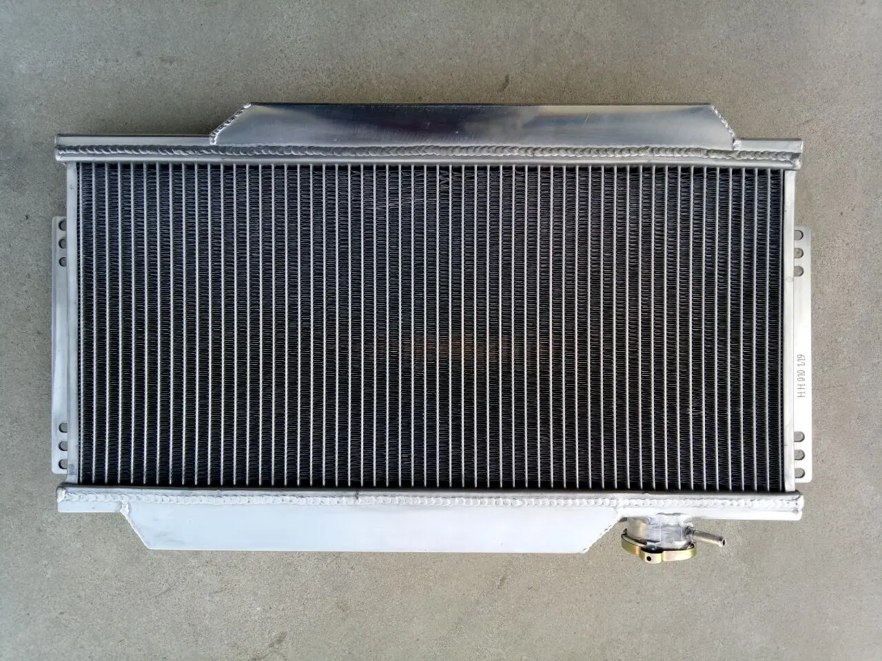 

2 Row Aluminum Radiator For 1964-1978 Triumph Spitfire MARK III / IV / 1500 1965 1966 1967 1968 1969 1970 1971 1972 1973 1974