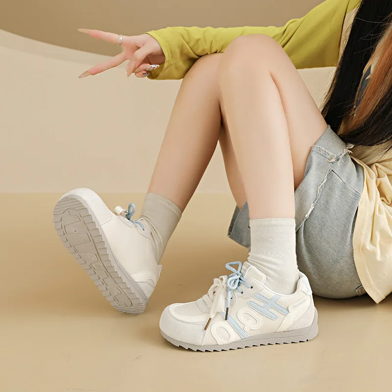 2026 Women's Spring Casual Sports Board Shoes Versatile Street Photography Outdoor Running Shoes