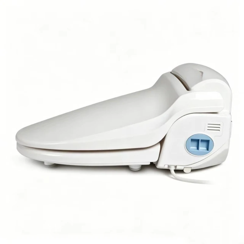 Smart toilet seat cover with UV self-cleaning nozzle and heating function, suitable for cold winter use