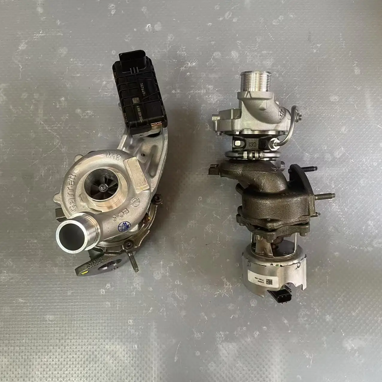 

For Land Rover Discovery 4 L405 Range Rover Sport Jaguar XJ XF Engine Turbocharger for LR092675 LR084607 LR056370 LR068157