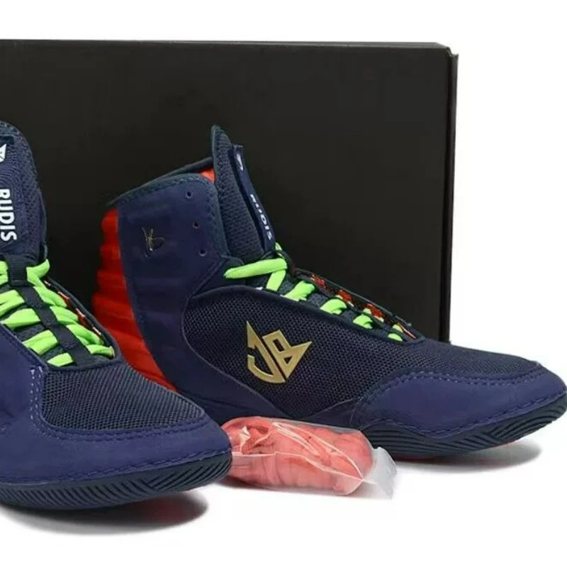 2026 New Men Women Wrestling Boots Luxury Brand Boxing Shoes for Unisex Comfortable Fighting Shoes Couples Wearable Boxing Boots