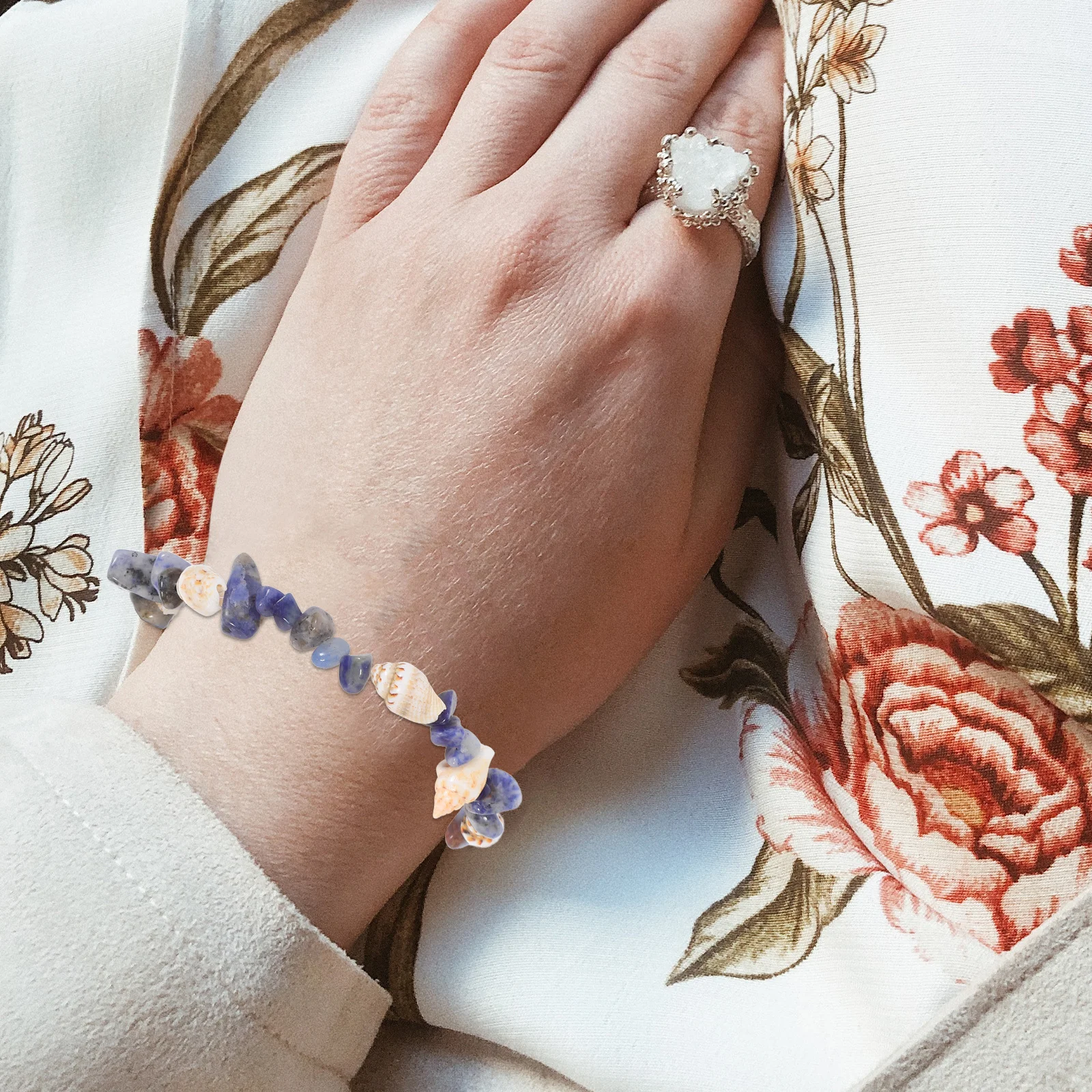 

6Pcs Shell Bracelet for Women Colorful Boho Beaded Adjustable Natural Spiral Shell Pendant Coastal Bracelets Beach Jewelry