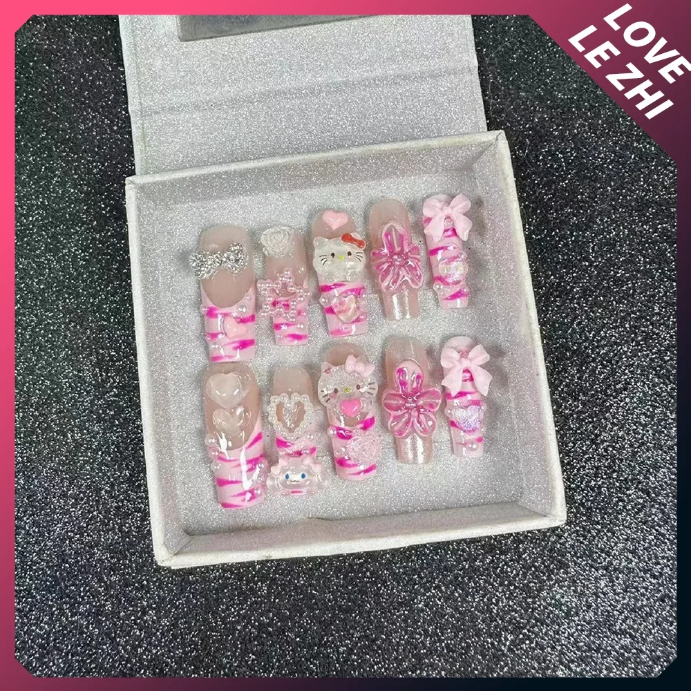 Stampa fatta a mano sulle unghie collezione carina unghie finte gradiente lucido 3D Hello Kitty Charm Decor unghie finte copertura fai da te punte