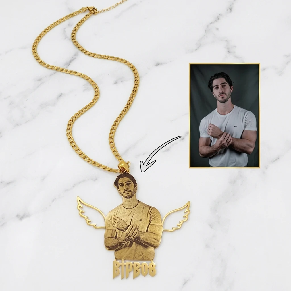 Customizable Engraved Photo Angel Wings Portrait Necklace, 18K Gold Plated, Light Luxury Commemorative Style, Personalized and Exclusive, Versatile for Everyday Wear, a Treasured Memory, Suitable for Remembering Loved Ones, Valentine's Day, and Anniversary Gifts