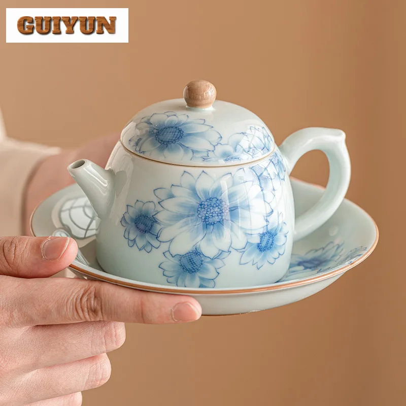 Théière en céramique fleur ensoleillée bleue et blanche, pot Qin Quan chinois, bouilloire de brassage de thé vintage pour fournitures de thé, cadeau artisanal, 110ml