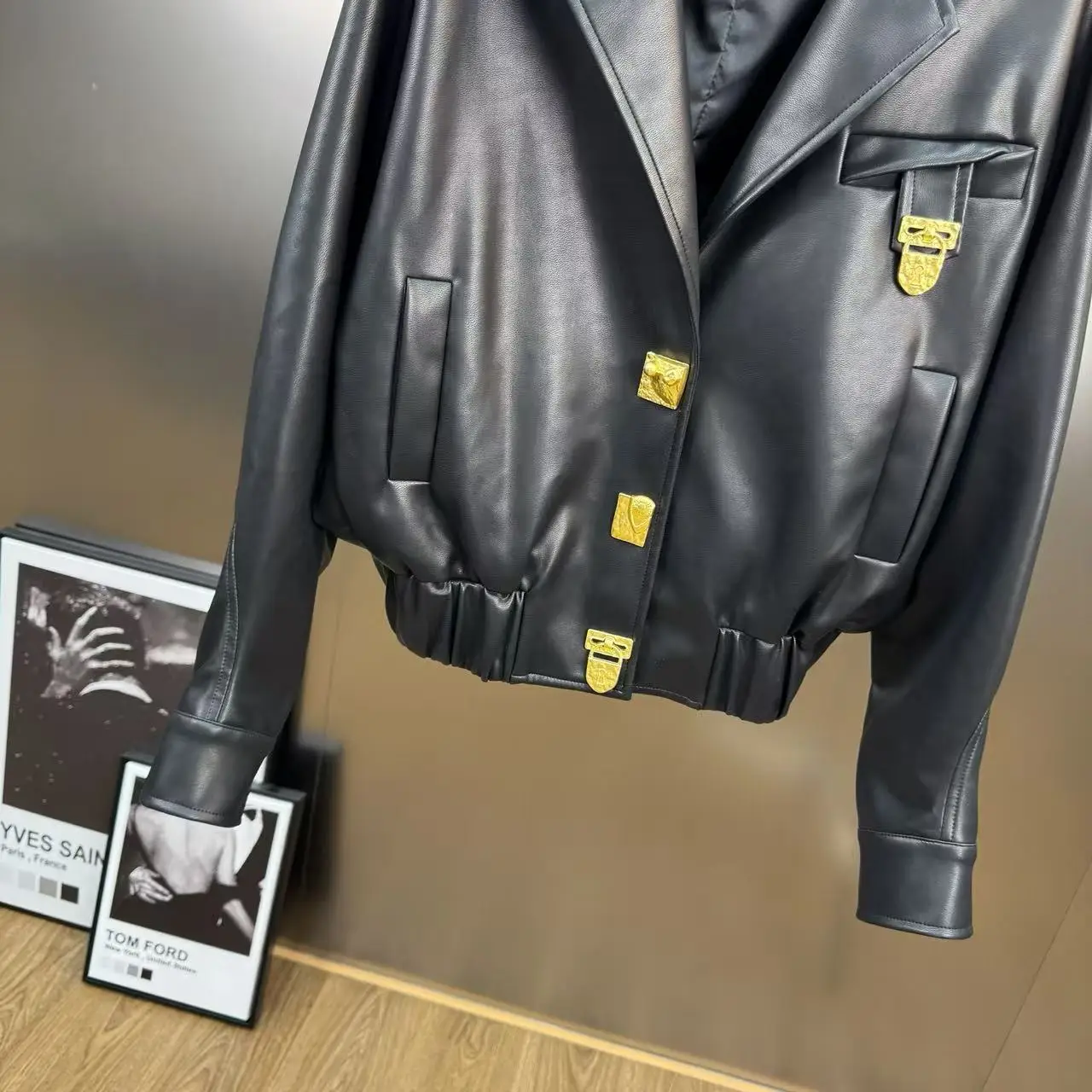 2025 خريف شتاء جديد التلبيب كم طويل مشبك معدني بولي Leather سترة جلدية المتخصصة واحدة الصدر سترة جلدية قصيرة عادية معطف #5