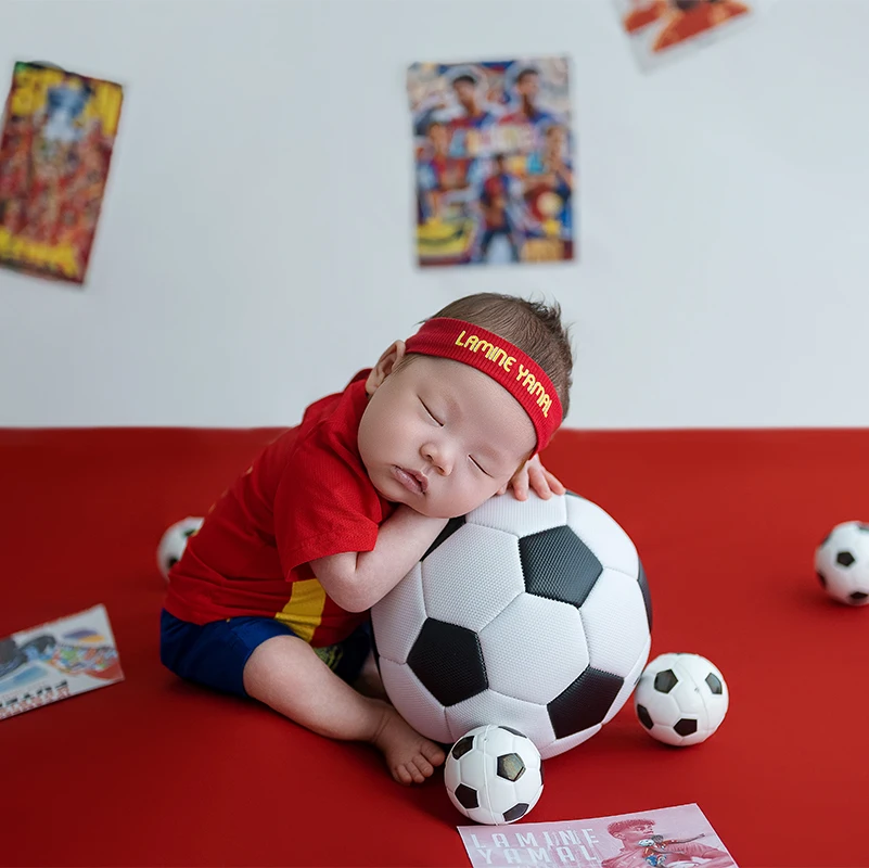 ชุดฟุตบอลเด็กผู้ชายธีมฟุตบอลคัพ 2026 พร้อมที่คาดผม ชุดกีฬาฟุตบอล ชุดถ่ายภาพเด็กแรกเกิด อุปกรณ์ประกอบฉากฟุตบอล