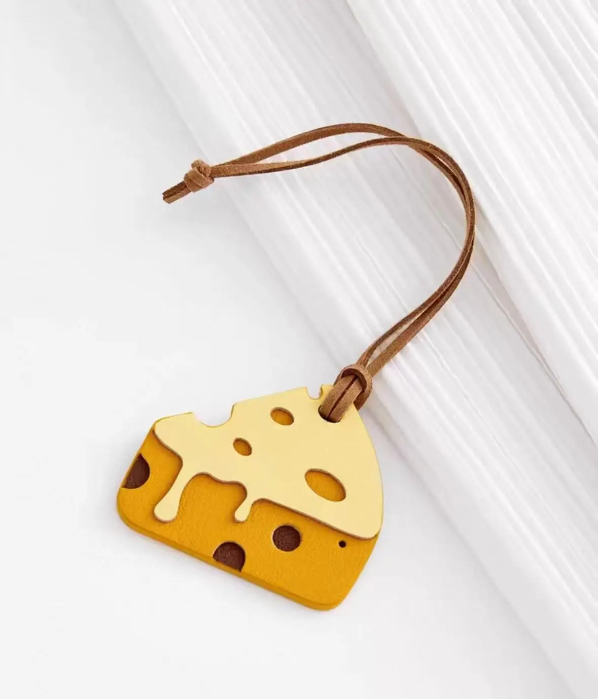 Genuine leather handmade contrasting cheese pendants cute key accessories beautiful gifts bag pendants cheese ornaments