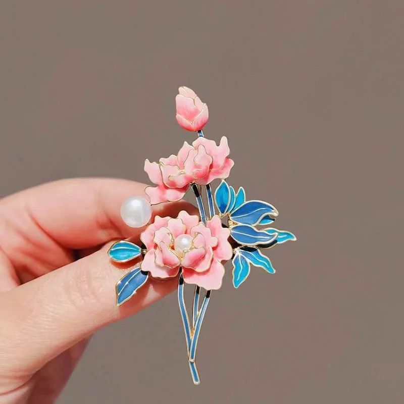 

Elegant Enamel Brooch Silk Shawl Clip Chest Button Suit Corsage Pin Ornament Buckle Cloth Accessory Badge Breastpin Jewelry Gift