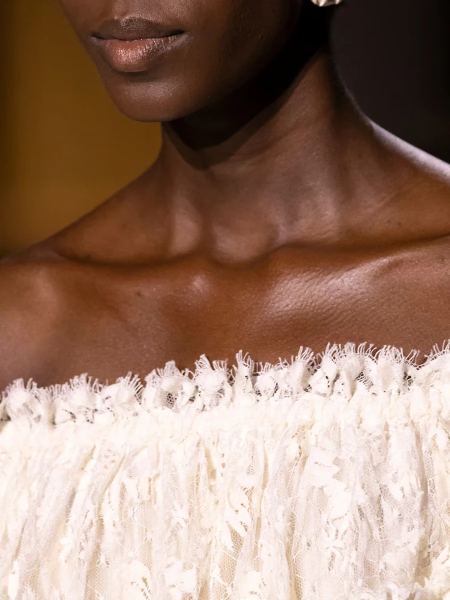 TWOTWINSTYLE Retro Romantiek Asymmetrische Kanten Jurk voor Vrouwen Slash Hals Korte Mouw Patchwork Satijnen Strik Mini Jurken Vrouwelijke