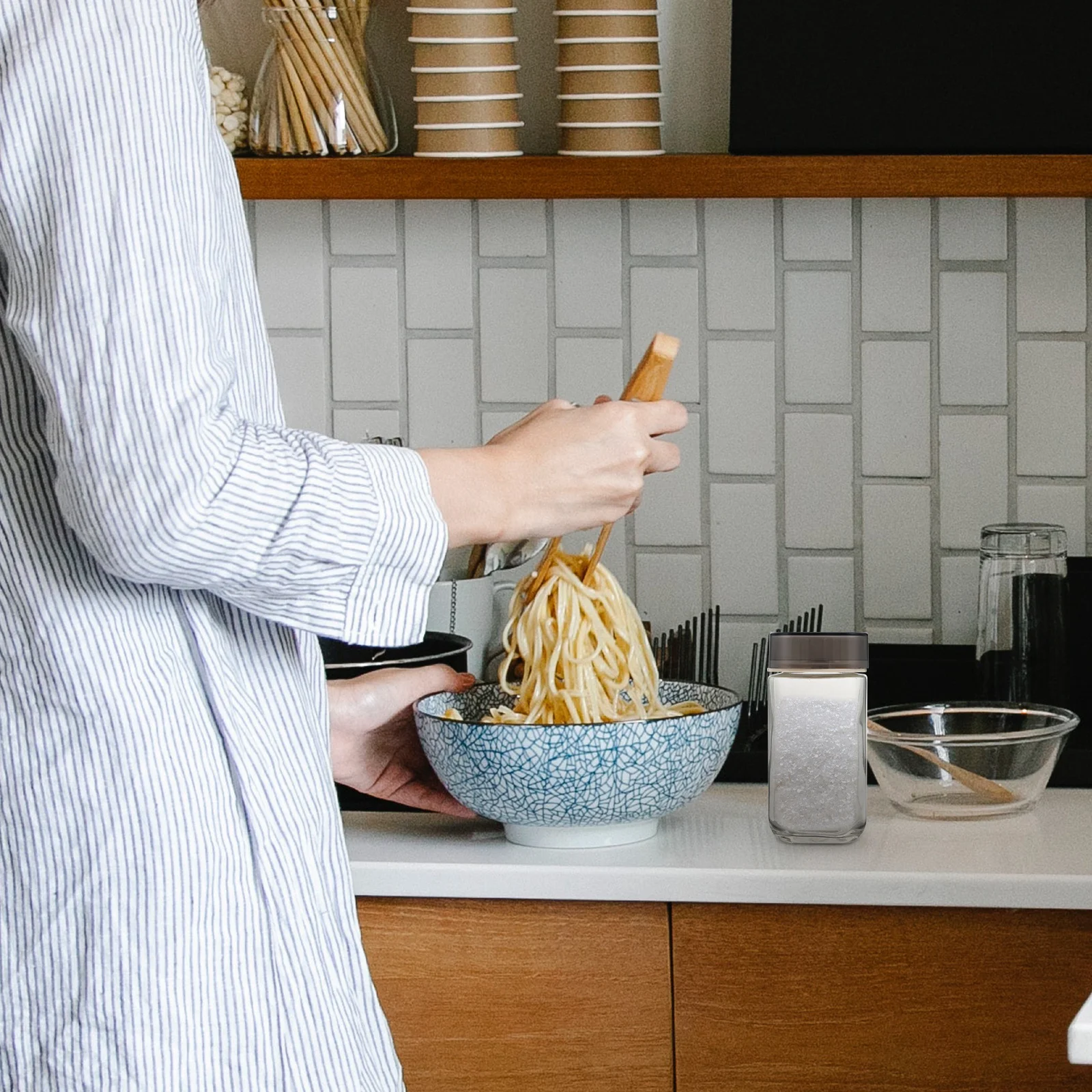 

4Pcs Glass Condiment Pots with Airtight Lids for Salt Pepper Spices Storage Kitchen Seasoning Jar Set Easy Clean Reusable