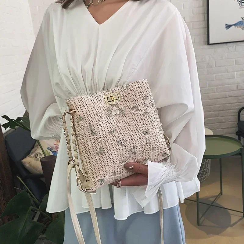 

Summer New Lace Korean Straw Woven Bag with Western Weave High Capacity Bucket Bag Student Shoulder Bag