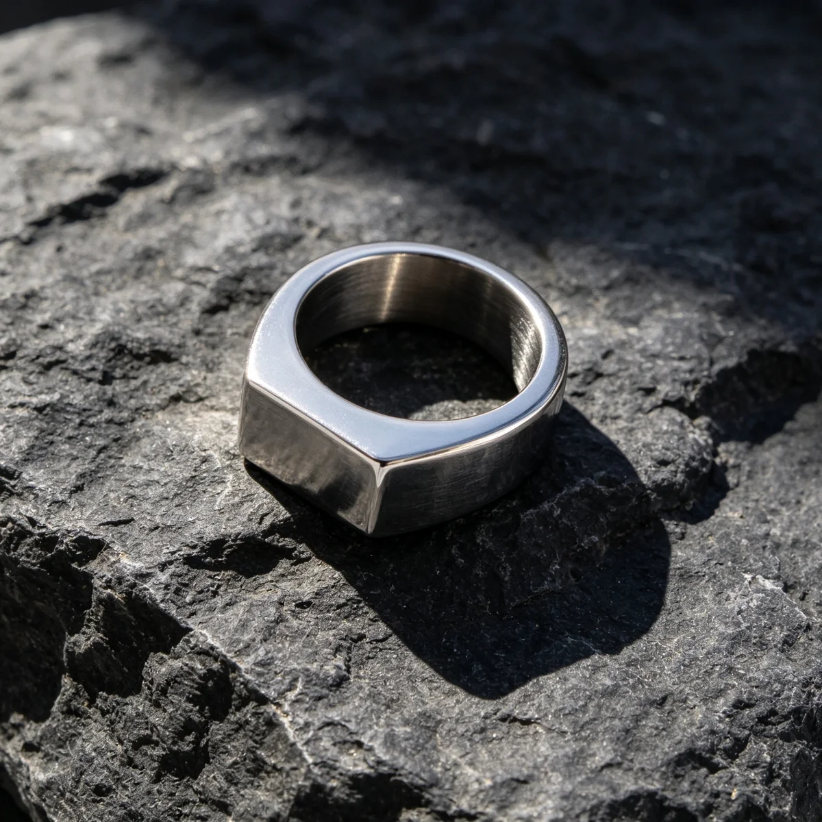 Light Luxury Style, Non-Fading, Fashionable Couple's Simple Titanium Steel Men's Ring, Flat Rectangular Smooth Surface Trendy Ring, Holiday Gift
