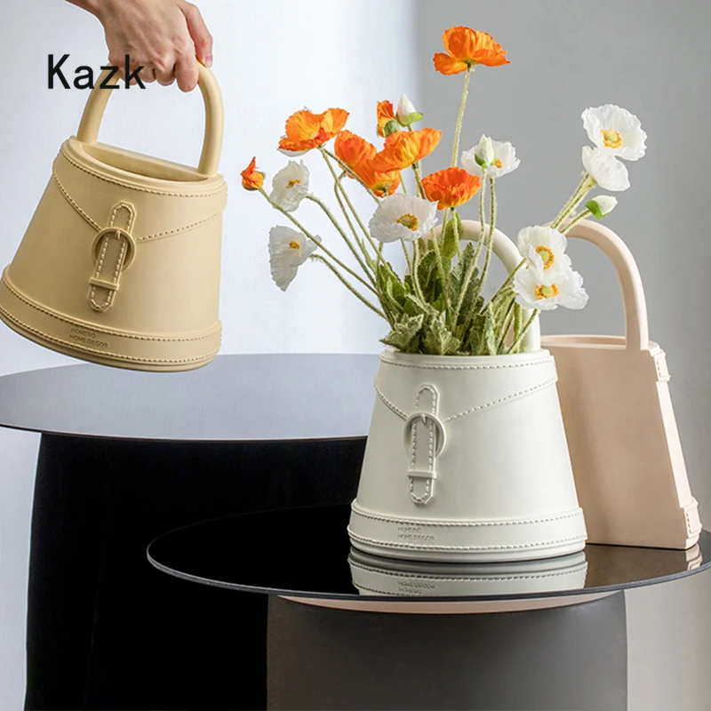 Creative Half Moon Bag Vase Light Luxury Upscale Handbag Dried Flower Vase Ikebana Resin Arts and Crafts Home Decoration