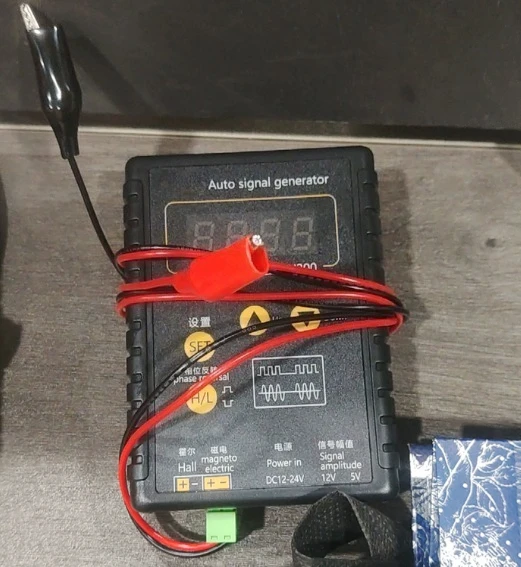 simulador-de-senales-para-automoviles-generador-de-sensores-para-posicion-del-ciguenal-y-velocidad-del-vehiculo-herramienta-de-diagnostico-para-pruebas-de-ecu