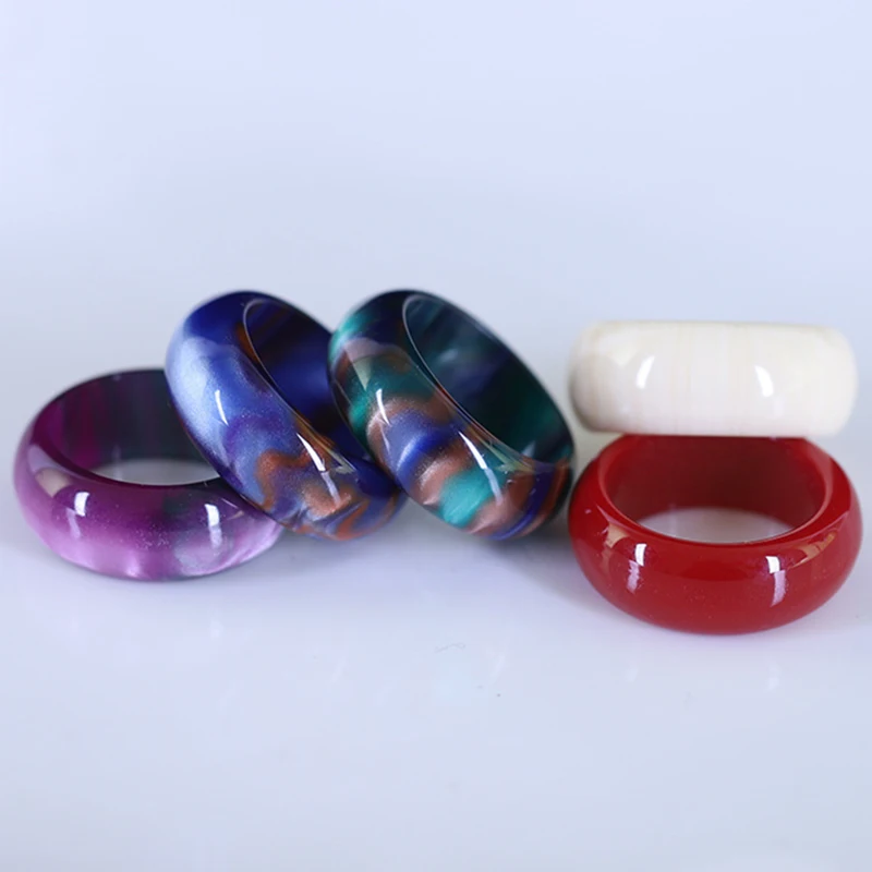 17-20mm Vintage Colorful Smooth Resin Acrylic Round Rings for Temperament Women Girls Simple Geometric Jewelry Fashion Gifts