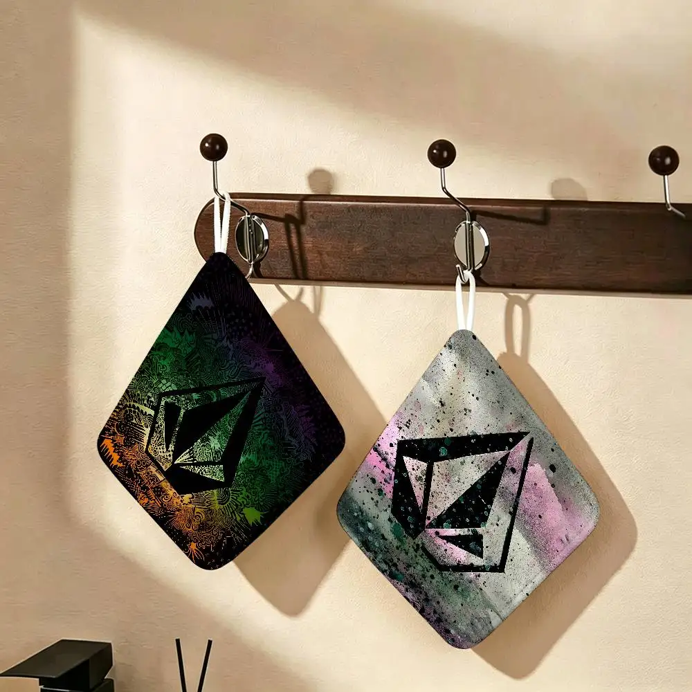 Fashion V-VolcomS LOGO Reusable Hanging Kitchen Towel, Polyester Cotton Soft Fabric for Office Home Daily Life