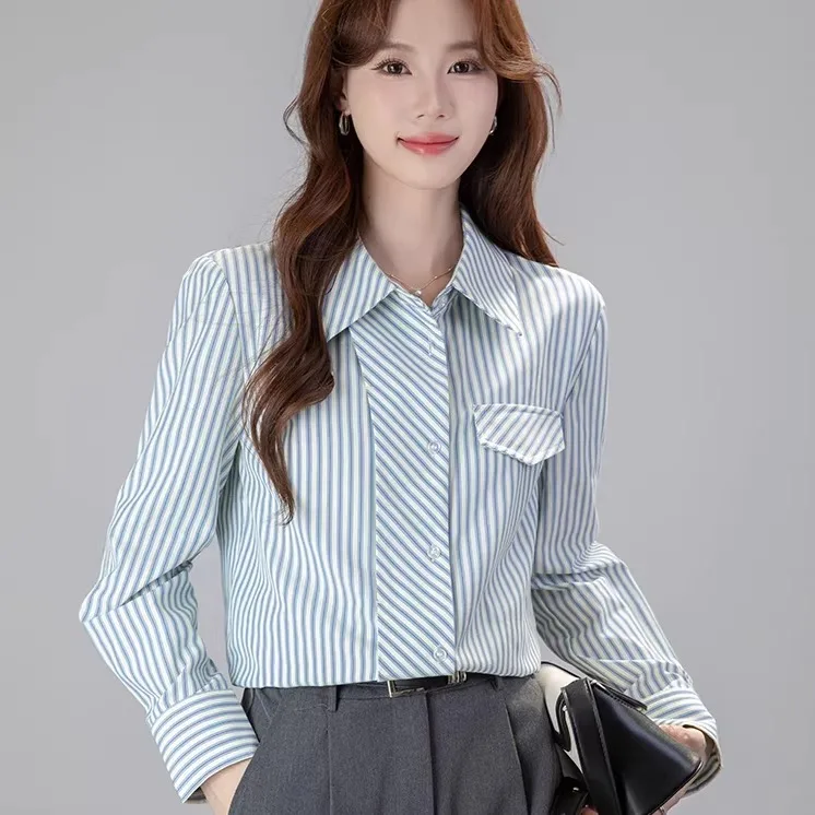

Весна 2026: Женская свободная блузка в полоску на одной пуговице, простой дизайн, повседневный стиль, высококачественная ткань, немнущаяся, длинный рукав