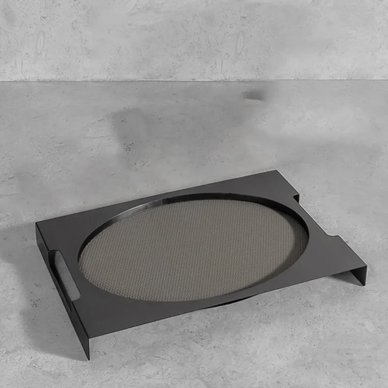 Decorazione morbida di design moderno e leggero, modello di lusso, con ornamento per scatola portaoggetti in vassoio di cuoio di fascia alta per soggiorno, camera da letto