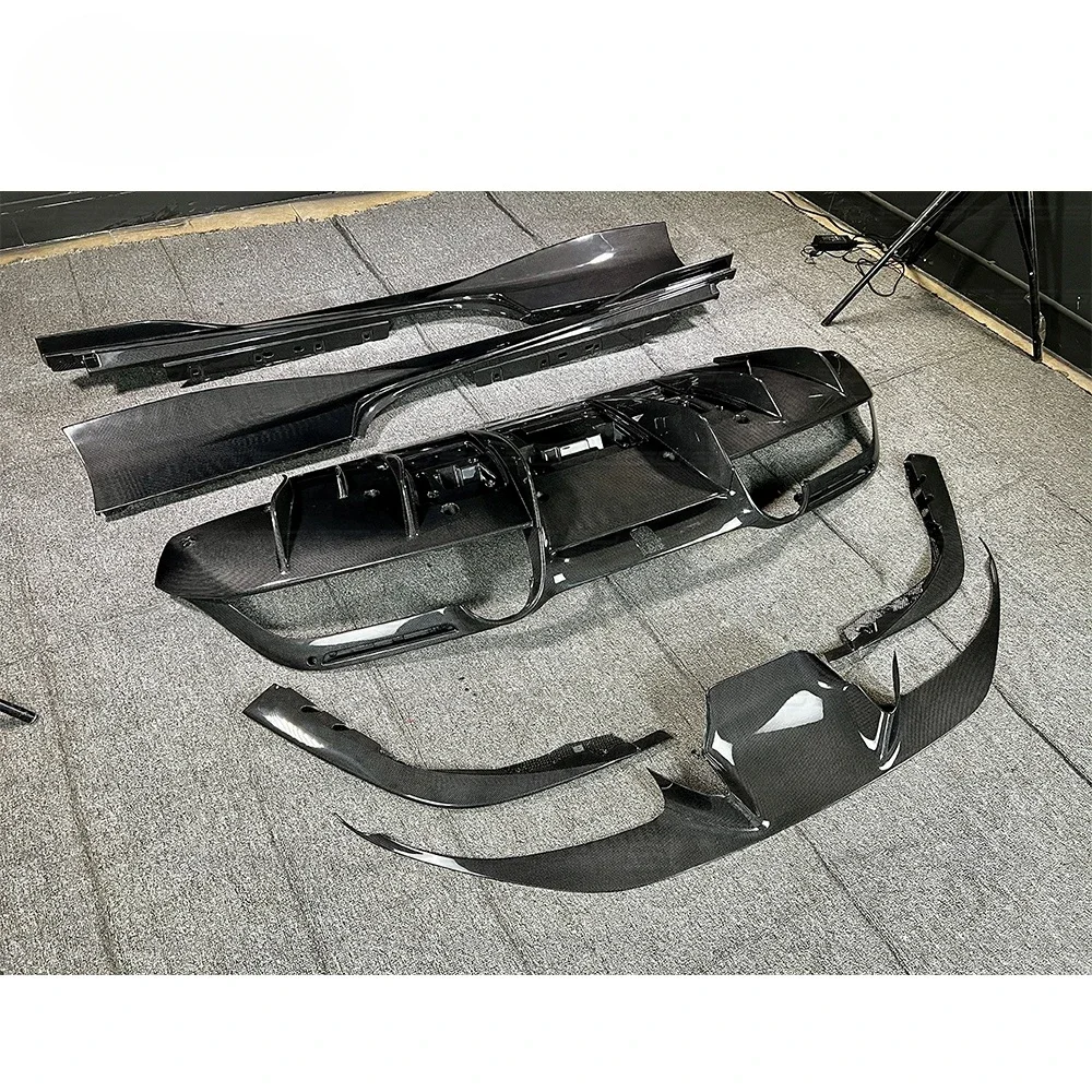

Ferrari F8 OEM style front lip side skirt rear diffuser high quality dry carbon fiber body kit