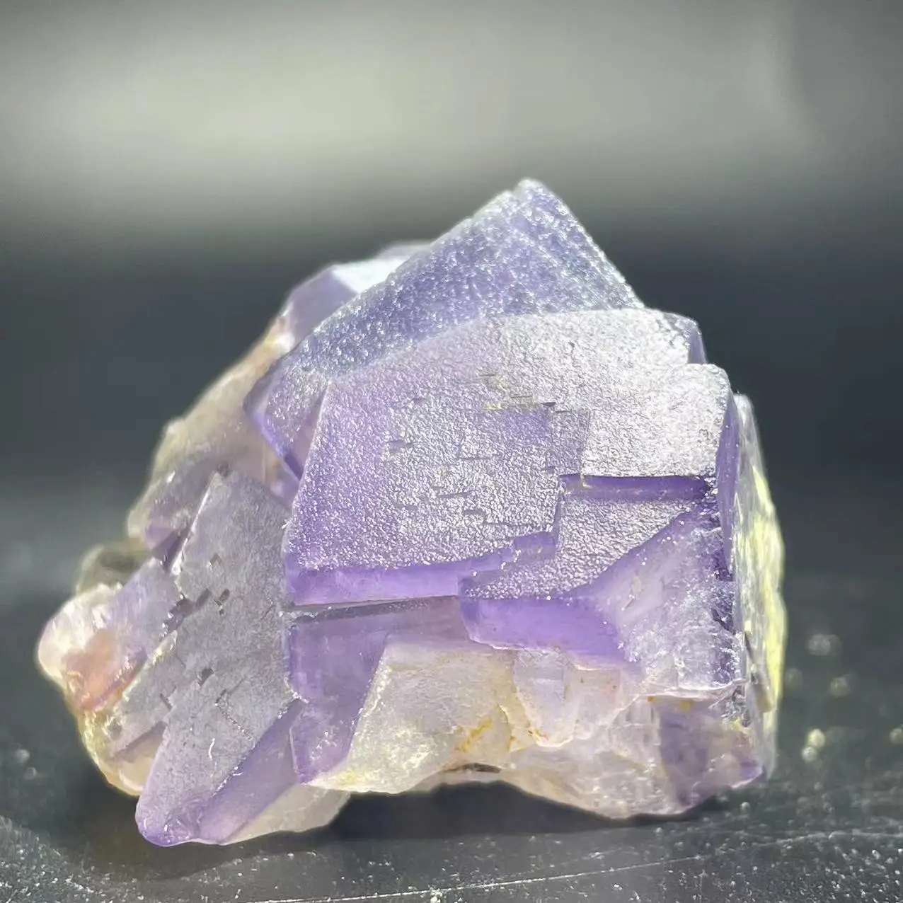 

New! 100% natural purple yunnan fluorite mineral specimen with square particles