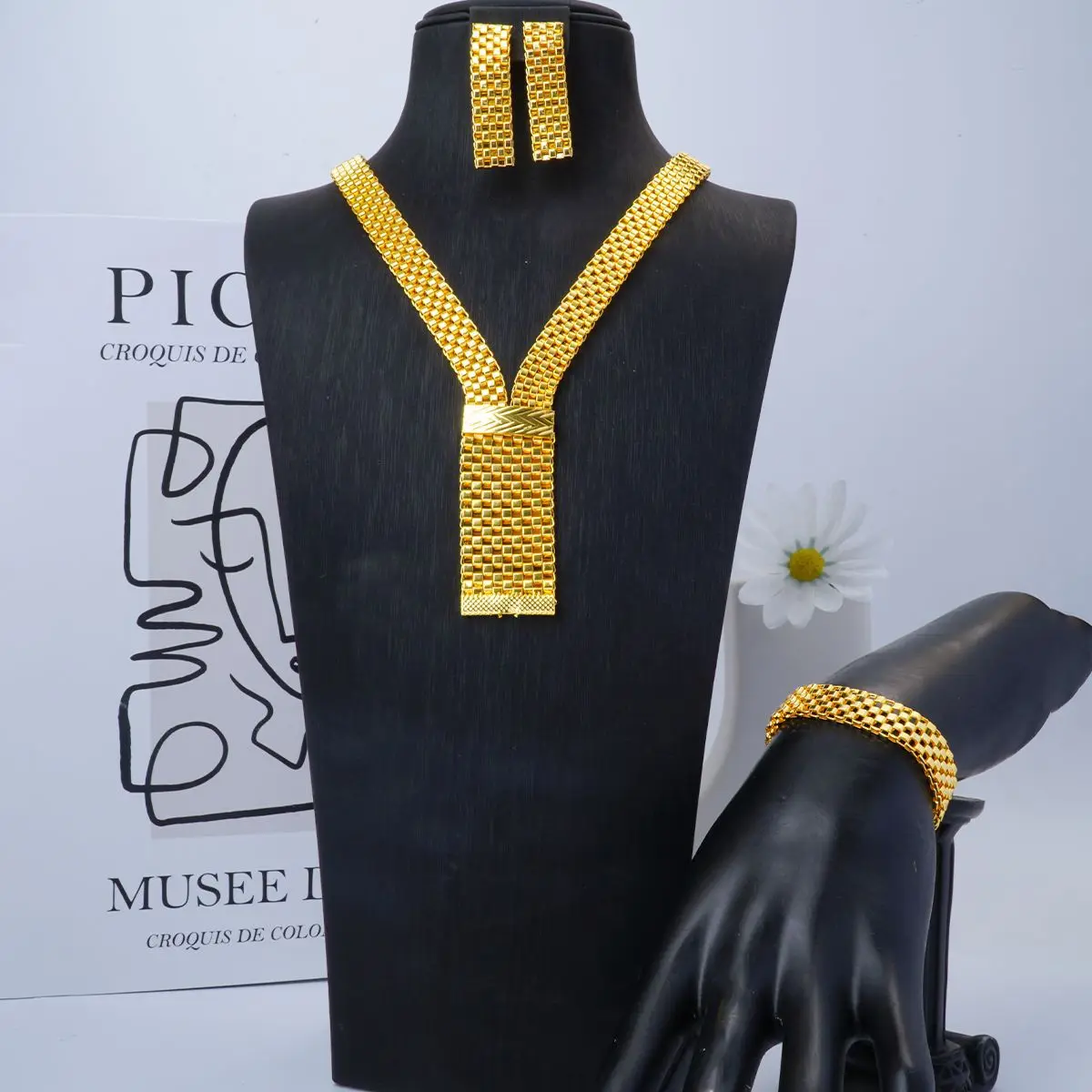 

New UK 24K Gold Plated Necklace Earrings Bracelets High End Wedding Jewelry Set as a Gift for Women YY10853