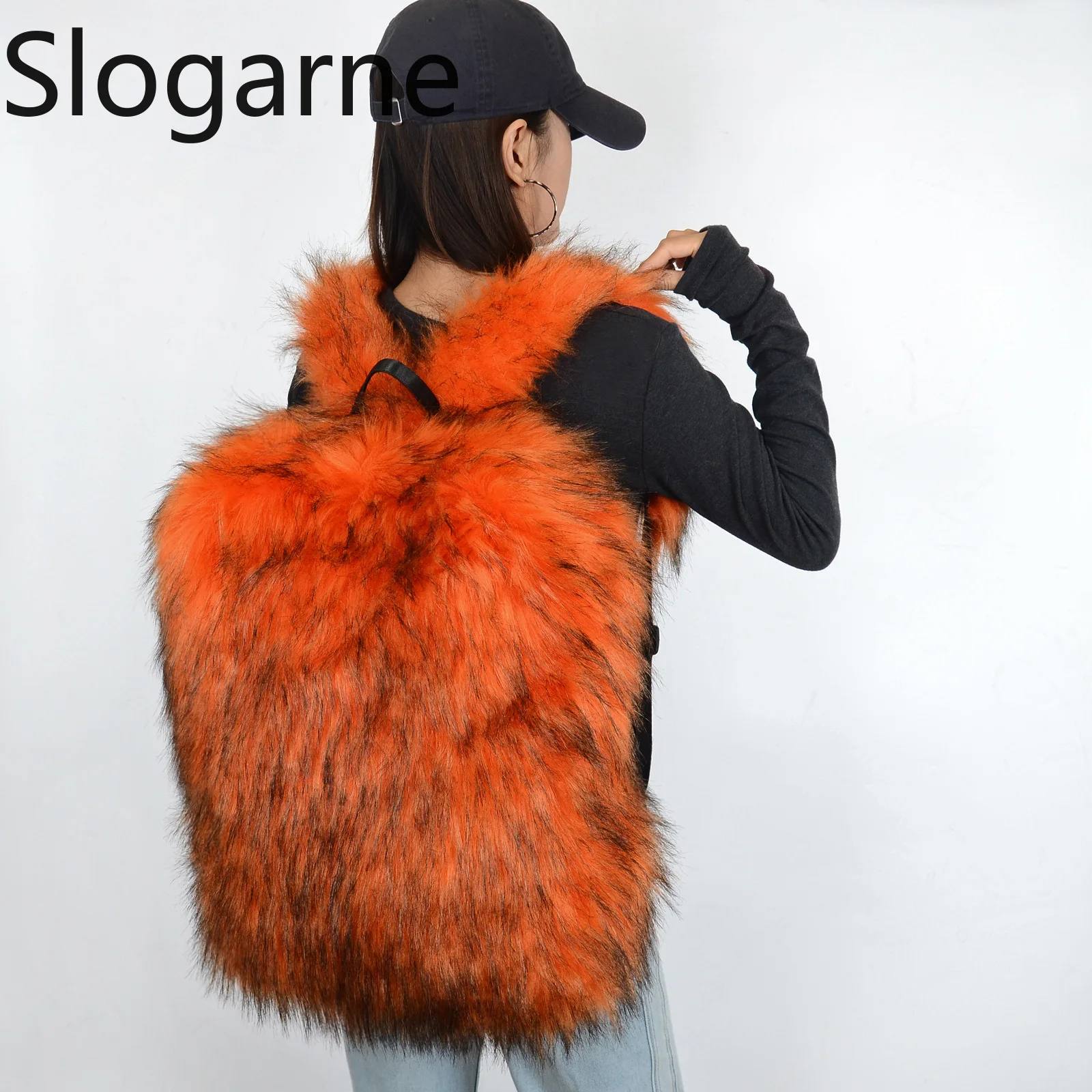 กระเป๋าเป้ขนสัตว์หรูหราสำหรับผู้หญิง ความจุขนาดใหญ่ กระเป๋าขนแรคคูนเทียมสำหรับผู้ชาย กระเป๋าเดินทางฤดูหนาว ของขวัญปีใหม่ 2026 กระเป๋าเป้แบรนด์ดีไซเนอร์