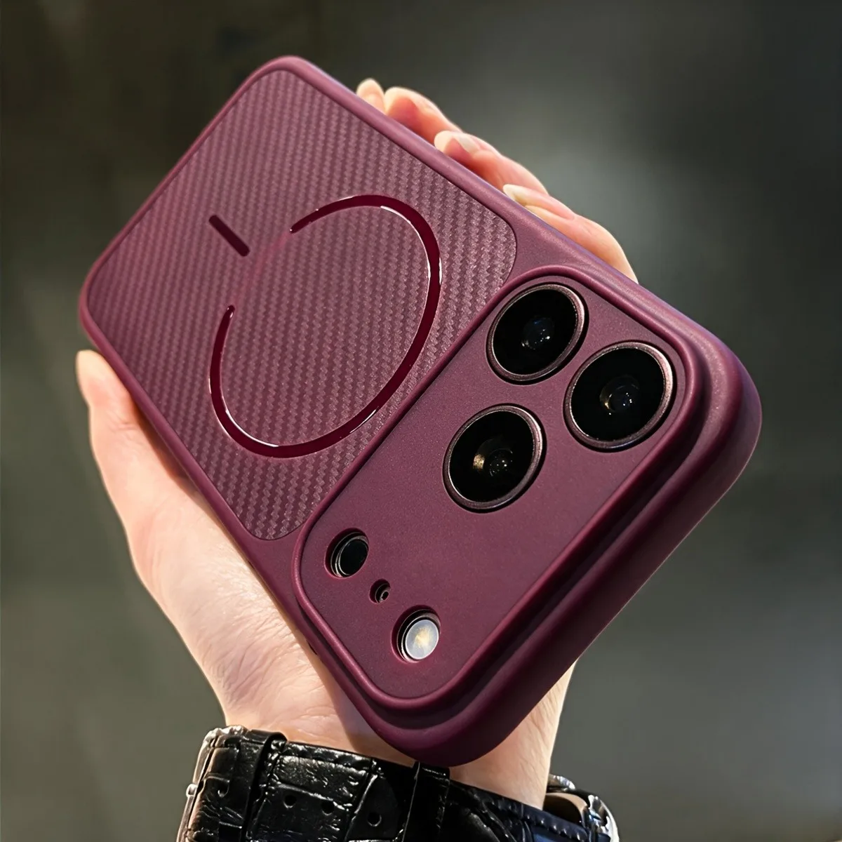 New Arrival Luxury Ultra-Slim Carbon Fibre-Patterned Magnetic Case For iPhone 18 17 16 15 14 13 12 11 Pro Max For Magsafe Cover