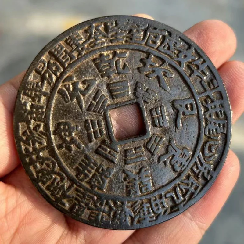 Copper Coin Wallet Patina Craft with a Diameter of Approximately 62 Millimeters