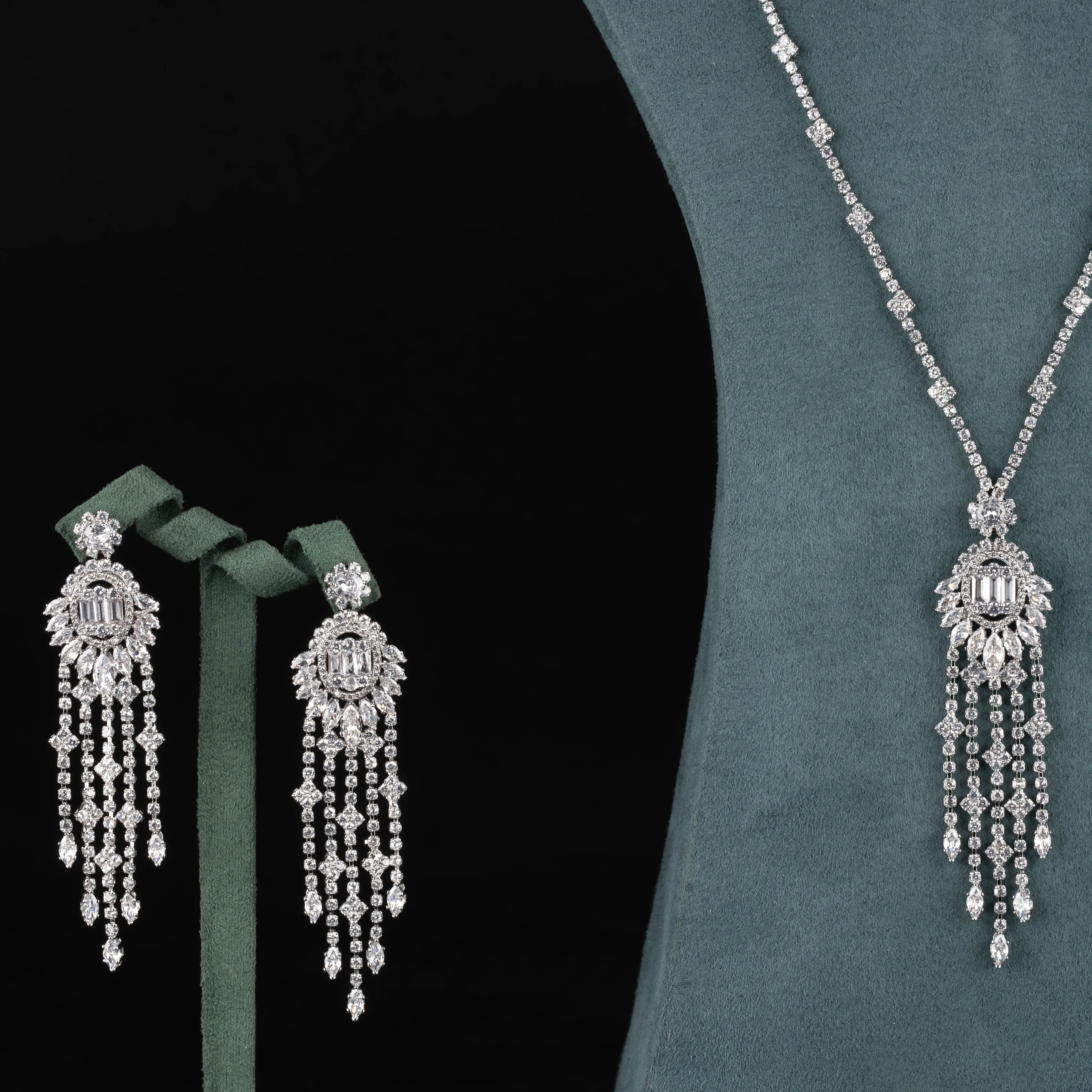 1 set of luxurious and elegant earrings and necklace with sparkling cubic zirconia and tassel design, suitable for women to wear at weddings and banquets. Gift box not included