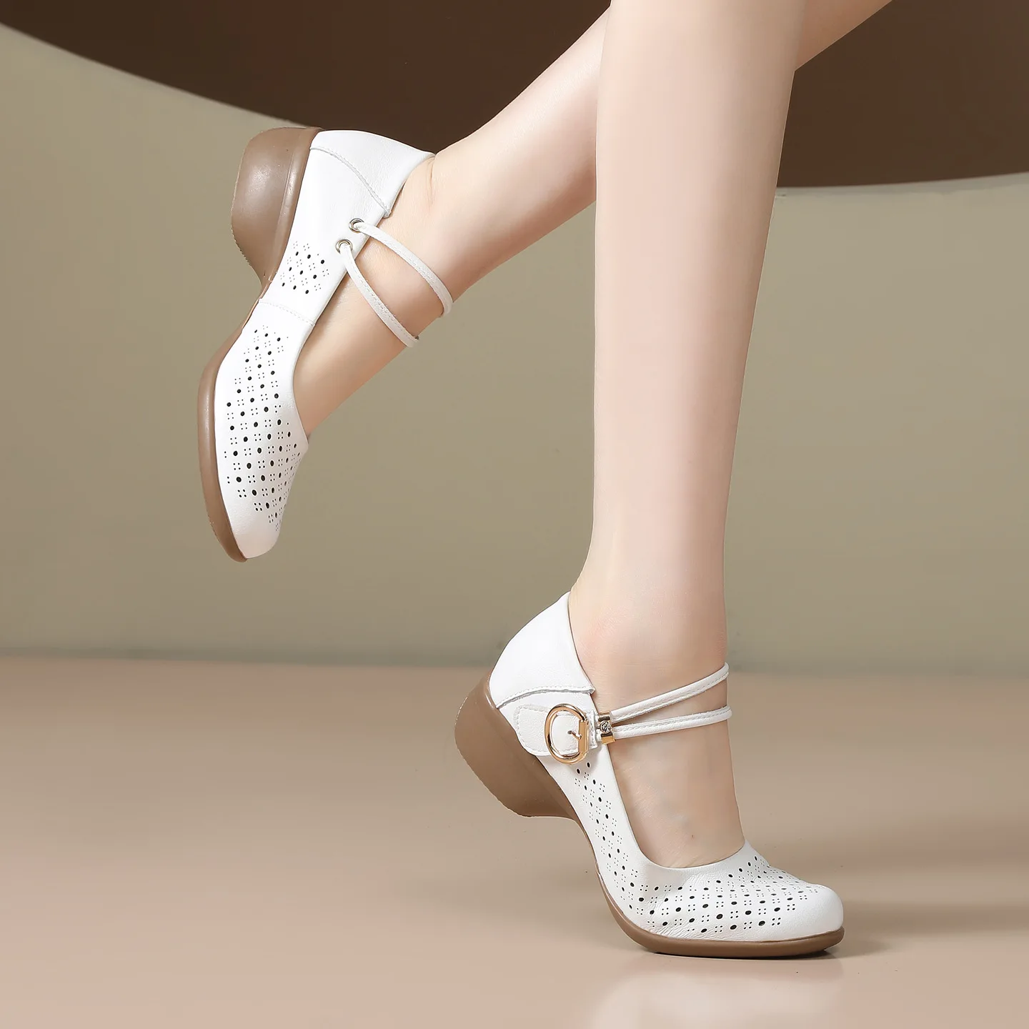 Women's Square Dance Shoes Soft Bottom For Practice Teaching Suitable For All Seasons Social Dance Shoes Medium
