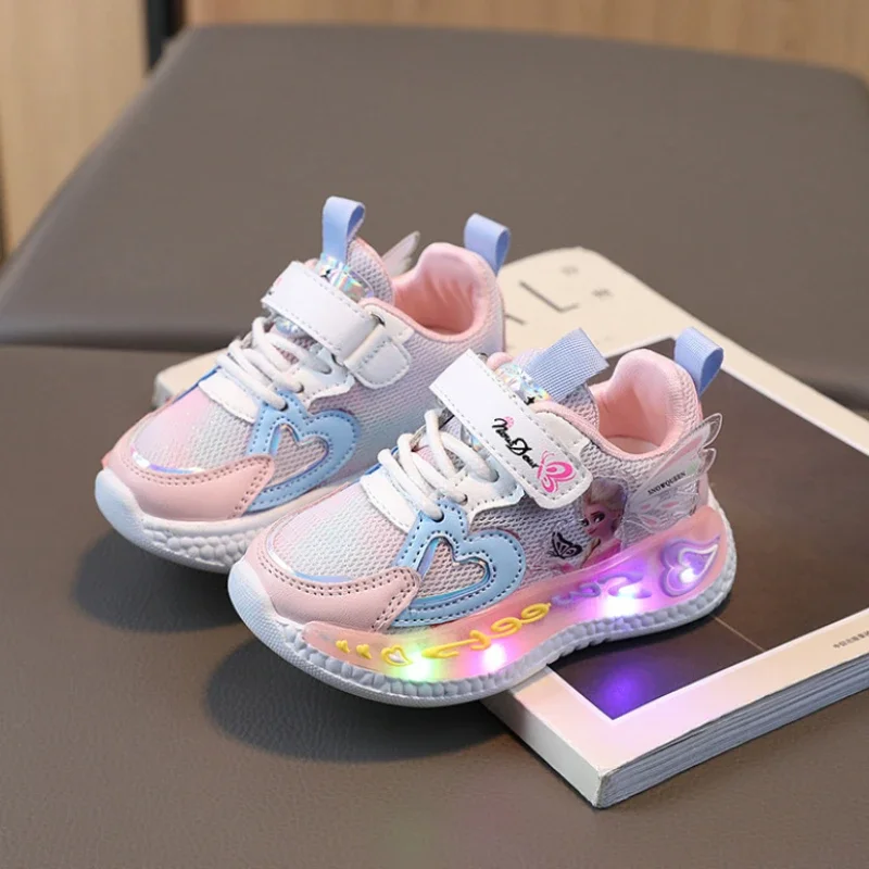 Scarpe da bambina di marca per bambini luci a Led 2024 nuove scarpe da ginnastica per bambini ragazze Elsa Frozen Princess scarpe sportive Casual