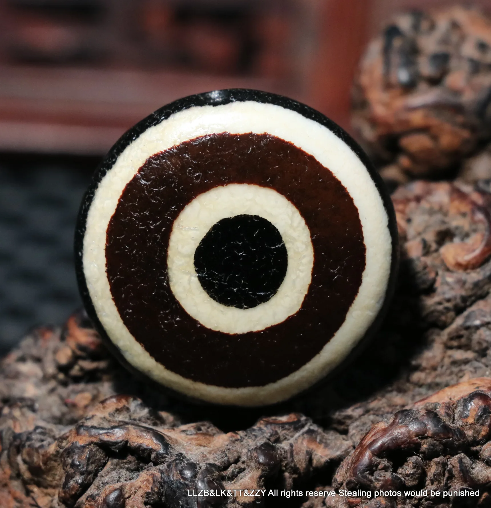 Magic Tibetan Top Old Agate Patina Colorful Goat Eye Heaven Eye dZi Bead Pendant Carving AAA Amulet Totem LKbrother Top Quality