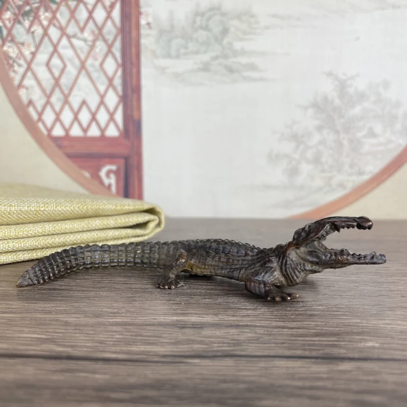 

Antique Copper Crocodile Ornament Wenwan Study Office Tea Pet Decoration Gift Ornament