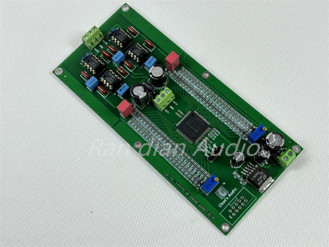 24 بت R2R DAC، ستيريو. يدعم أعلى معدل أخذ العينات PCM384KHZ