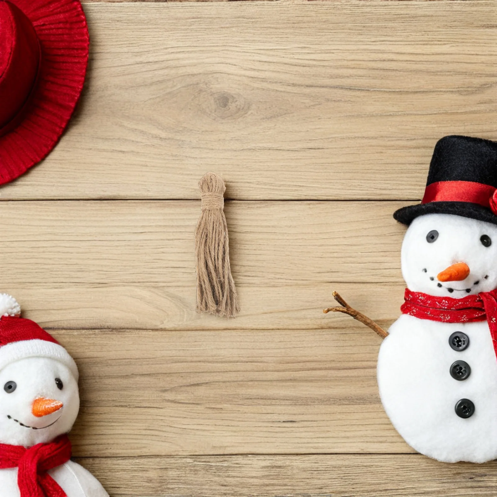 

30Pcs Rustic Jute Tassels Burlap Twine DIY Wood Bead Garland Christmas Rustic Craft Decorations Burlap Twine Mini Tassels