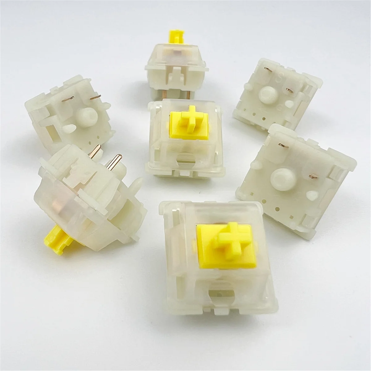 

【Слезница и оригинальное!】{Milky Yellow Pro V2, предварительно отопленные 5-контактные линейные переключатели 50gf для механической клавиатуры MX, игровая клавиатура