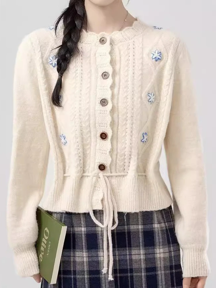 

Korobov Autumn French Style Sweet O Neck Long Sleeve Bandage Flower Embroidery Single Breasted Knitted Cardigan