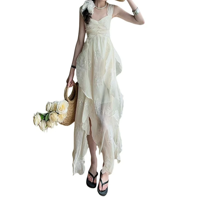 

Girls' Sweet Heavy Embroidered Strappy Dress 2026 Summer New, Casual Gown for Big Kids Breathable Daily Wear