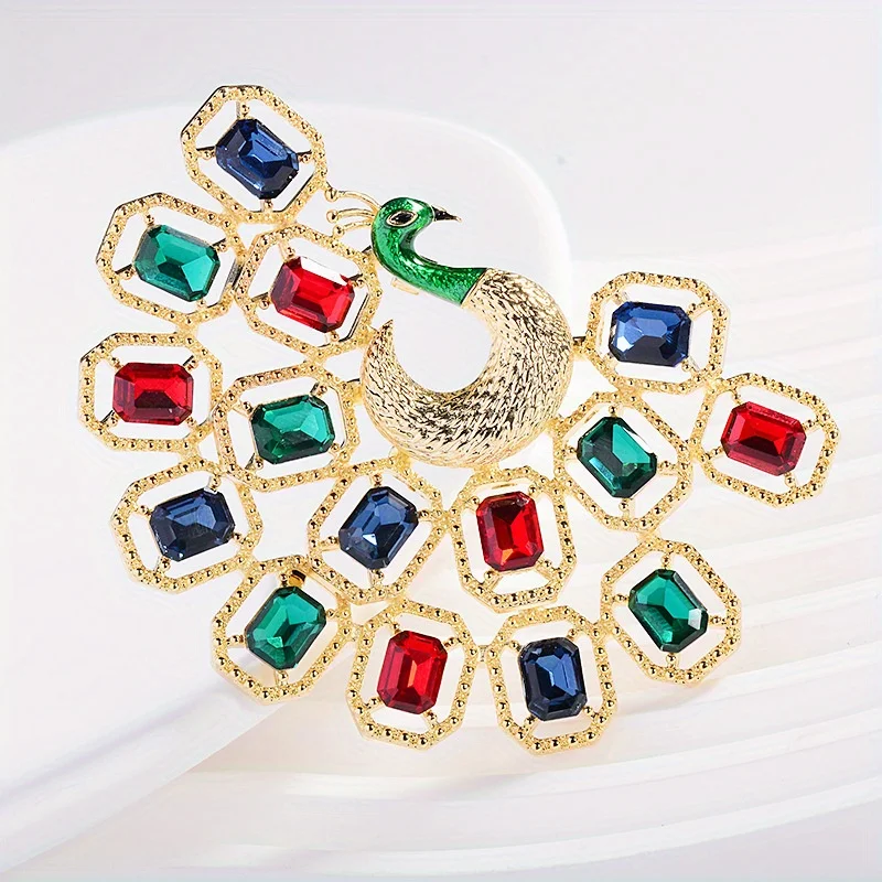 Ladies Novelty Enamel Brooch Peacock Open Screen Niche Animal Accessories French Court Corsage Female Pin