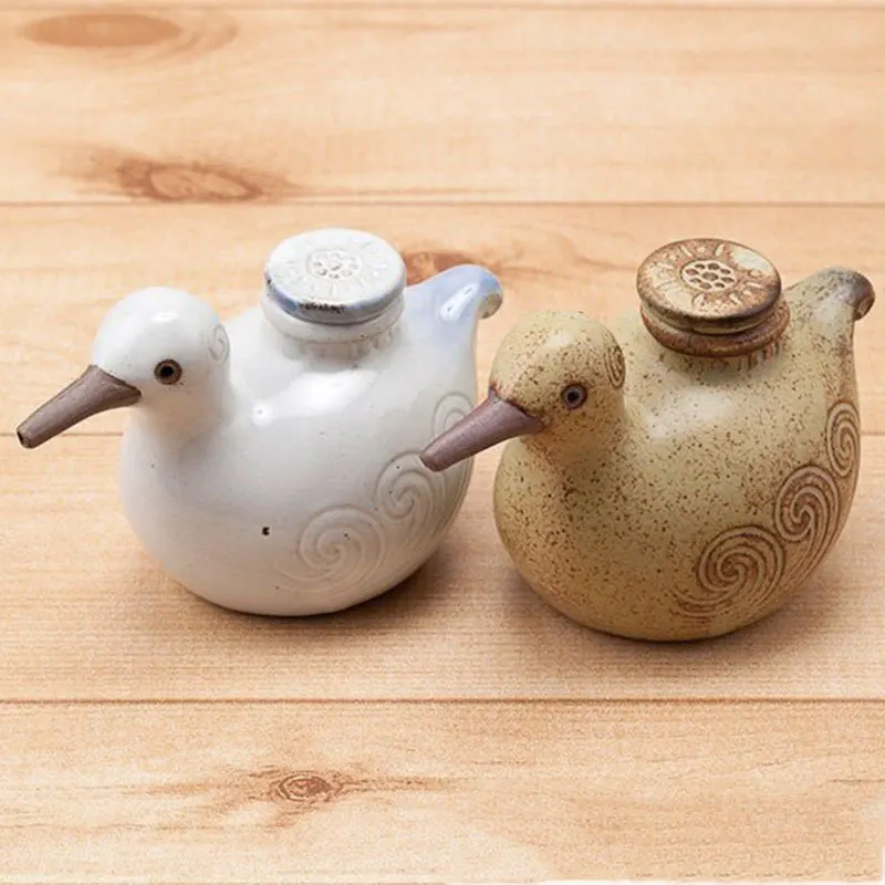 

Japanese Style Hand-made Ceramic Creative Lovely Sauce Bottle Oil Vinegar Fish Sauce Seasoning Pot Bird Shape Gravy Boats ZC27