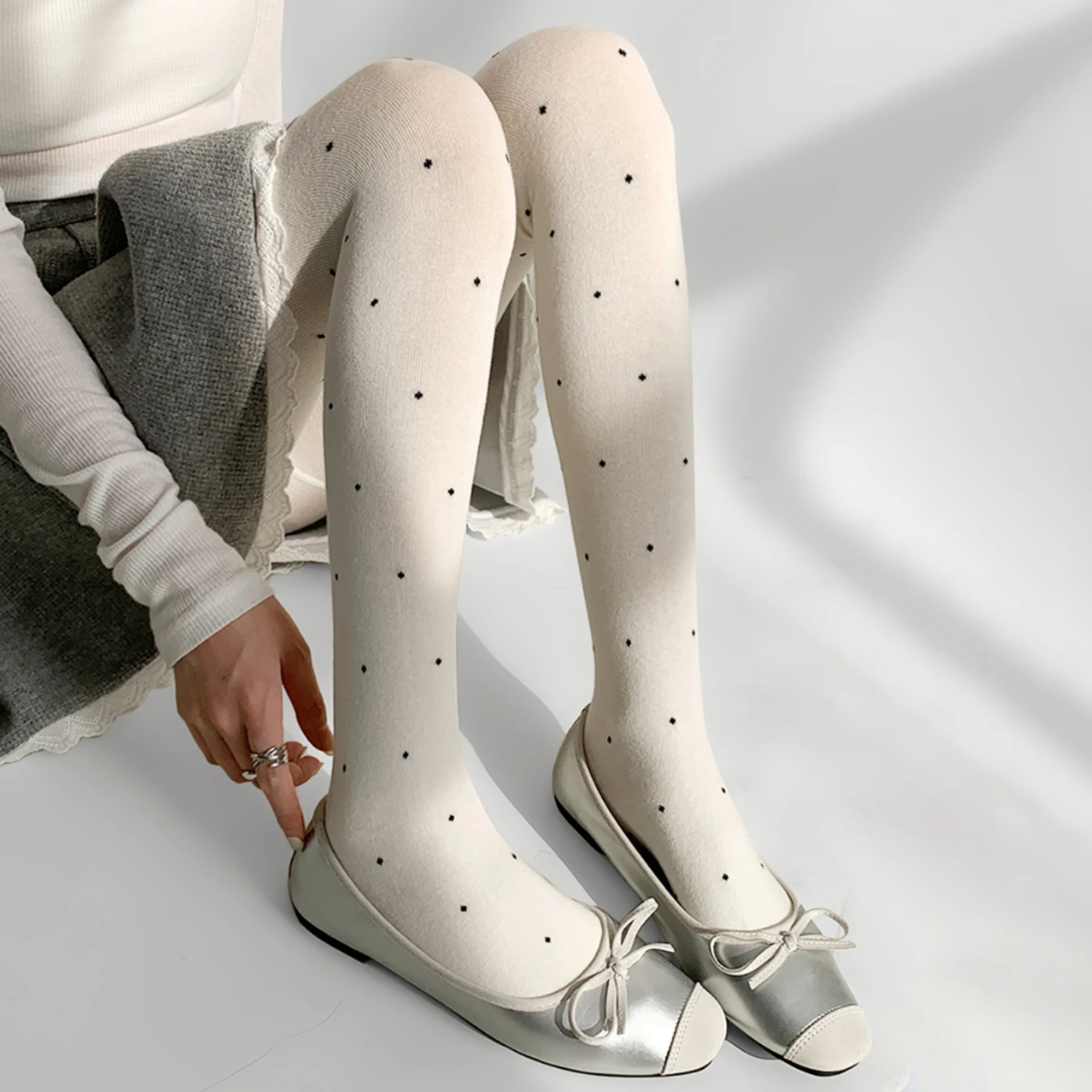 

Теплые колготки с мягкой подкладкой в горошек, модные трендовые корейские женские носки в стиле Ins, ретро милые модели для девочек, мягкие нижние носки