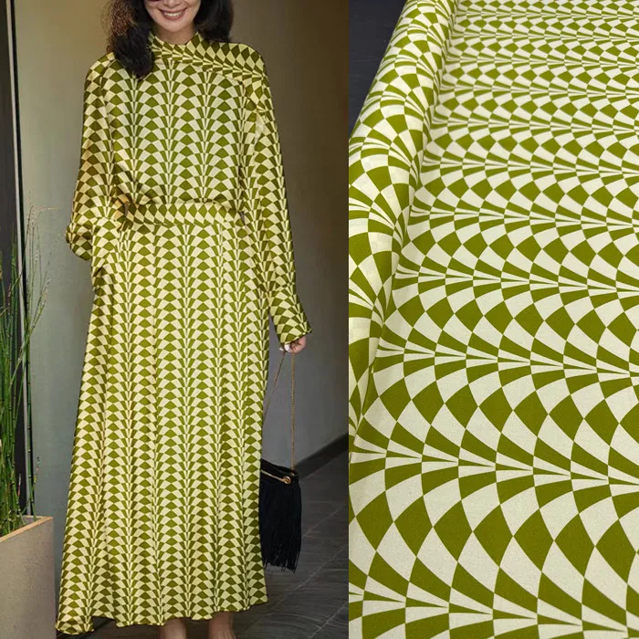 Green Retro Geometric Print Silk Stretch Crepe De Chine Fabric Mulberry Silk Material For Dresses Blouse