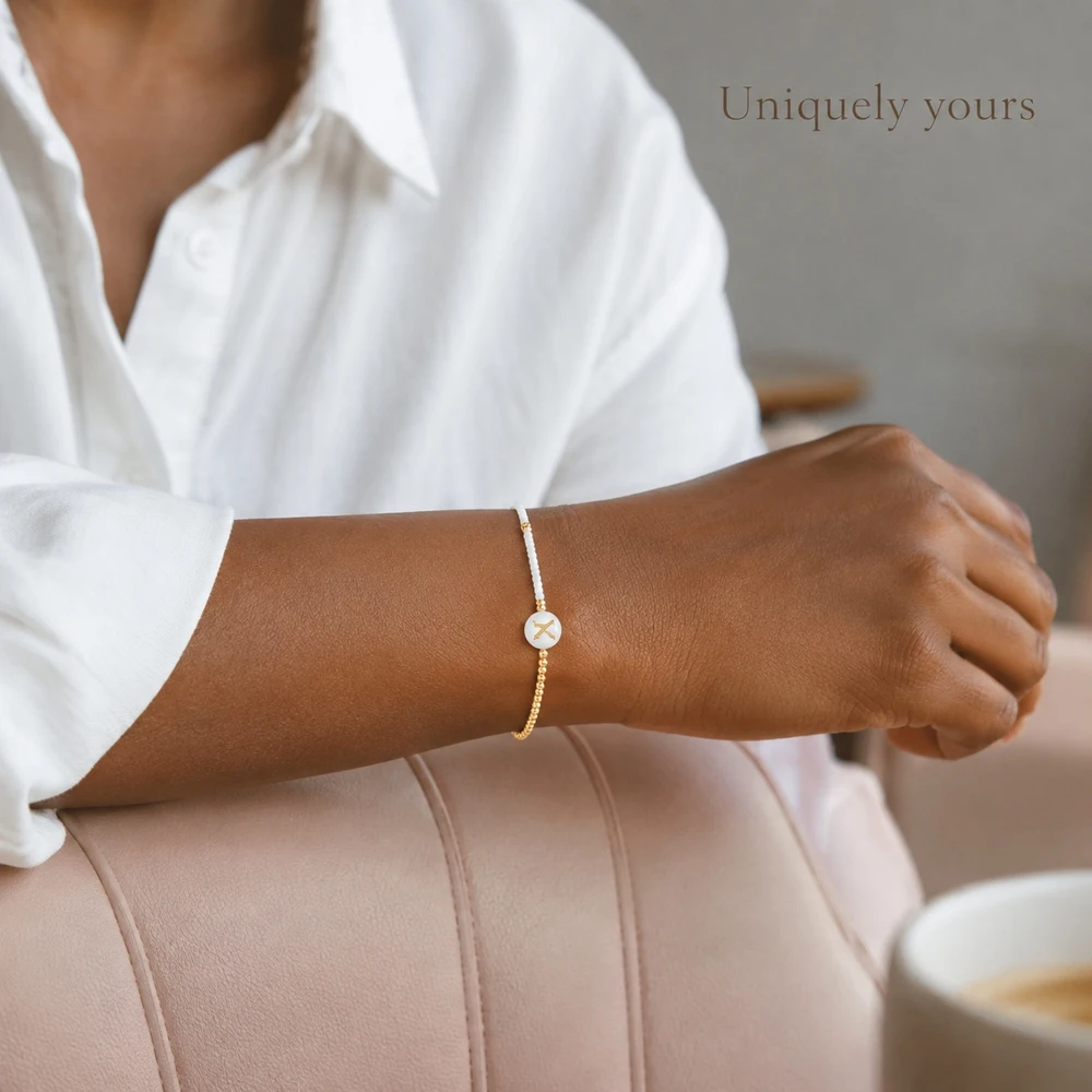1pc Women's Adjustable K Letter Glass Beaded Strand Bracelet with White and Gold Tone Beads Lace-Up Closure Trendy Style