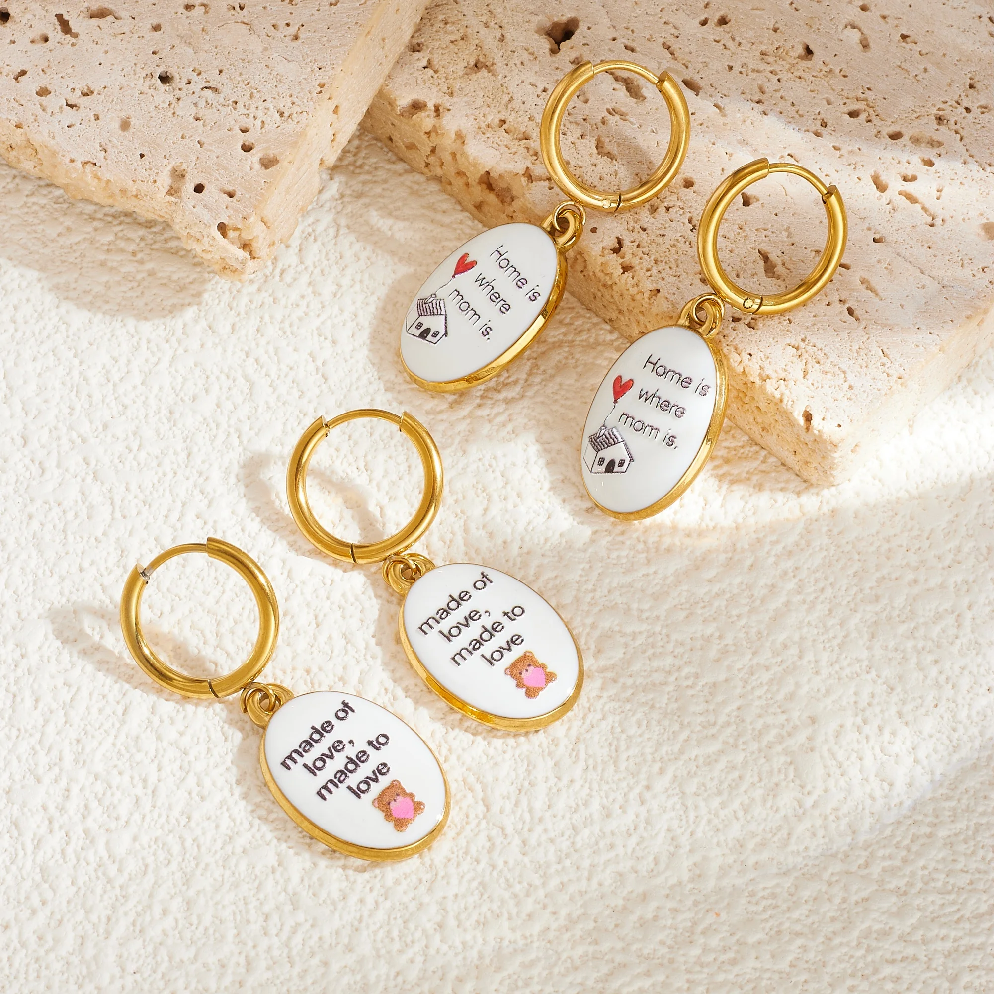 Muttertagsschreiben, weiße Emaille, süße ovale Creolen für Damen, Edelstahl, vergoldete Ohrringe, Geschenk für Mama, Schmuck.