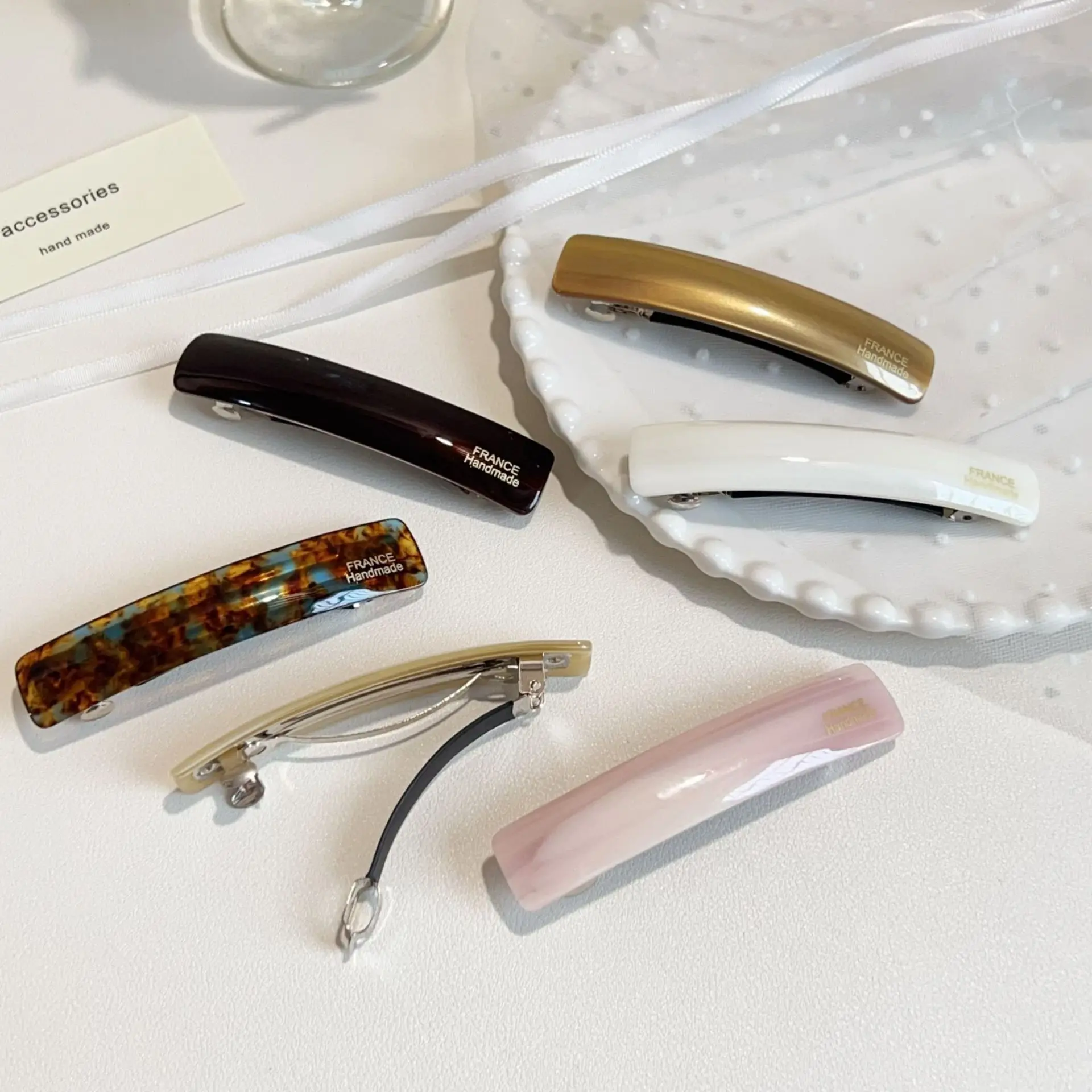 

Korea France acetic acid large back head half tie hair ponytail word clip top clip temperament spring clip hairpin